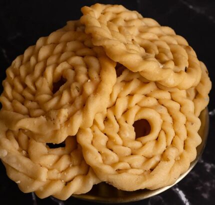 Suthu Murukku/ சுத்து முறுக்கு